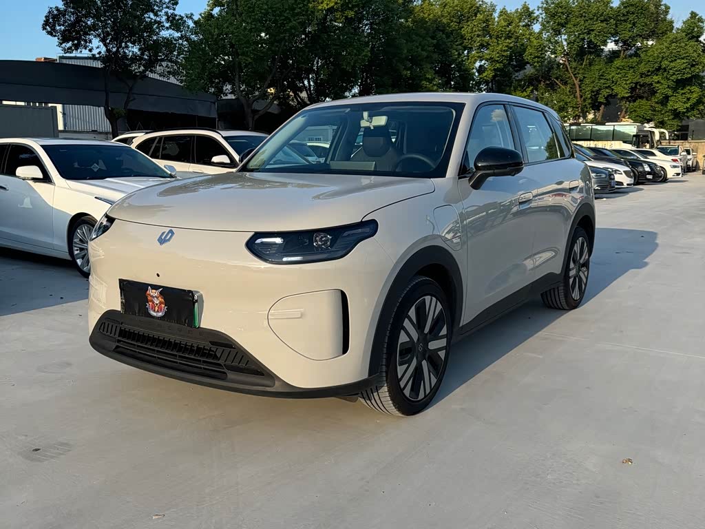 Leapmotor A10