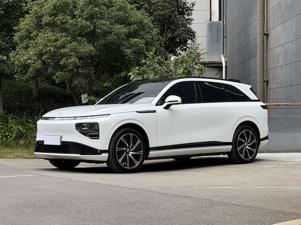 Xpeng G9