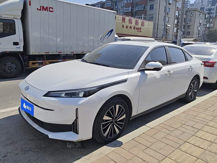 Changan A05