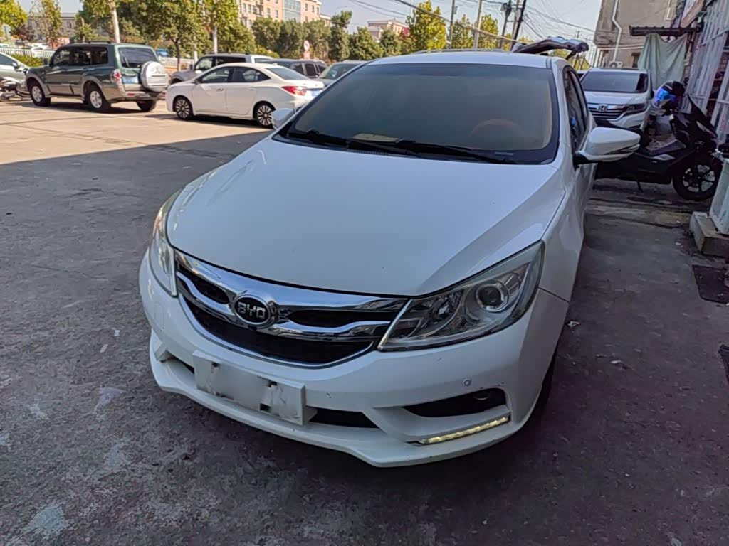 BYD Surui