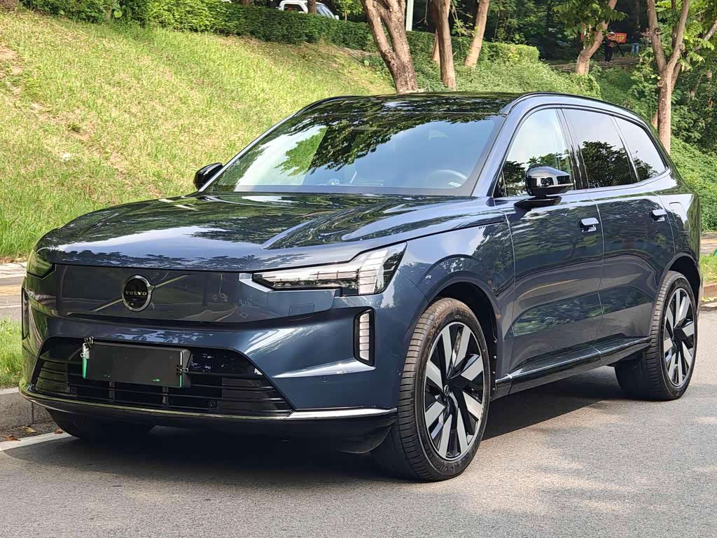 Volvo EX90