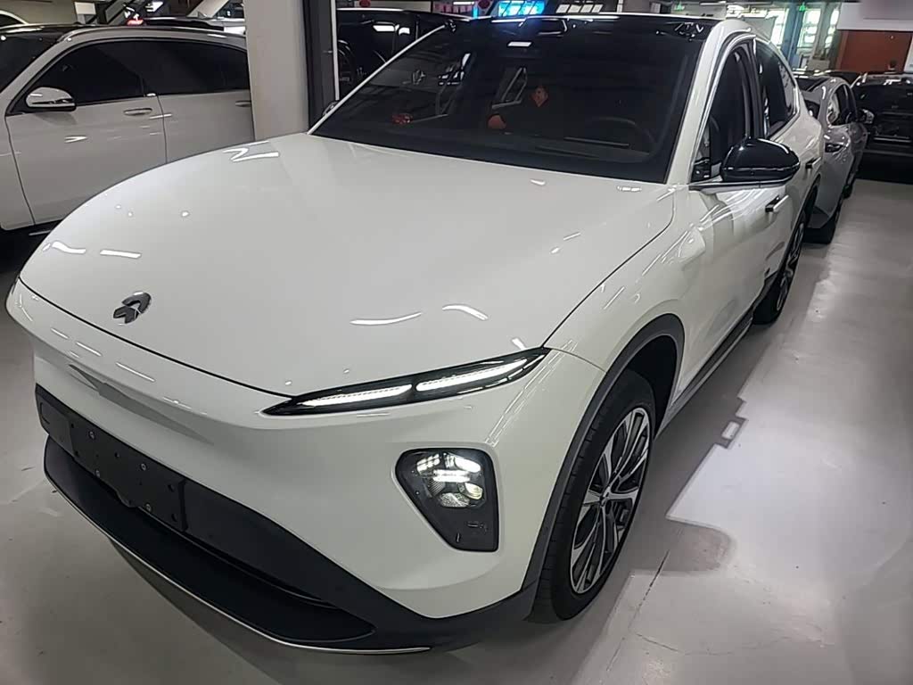 NIO EC7
