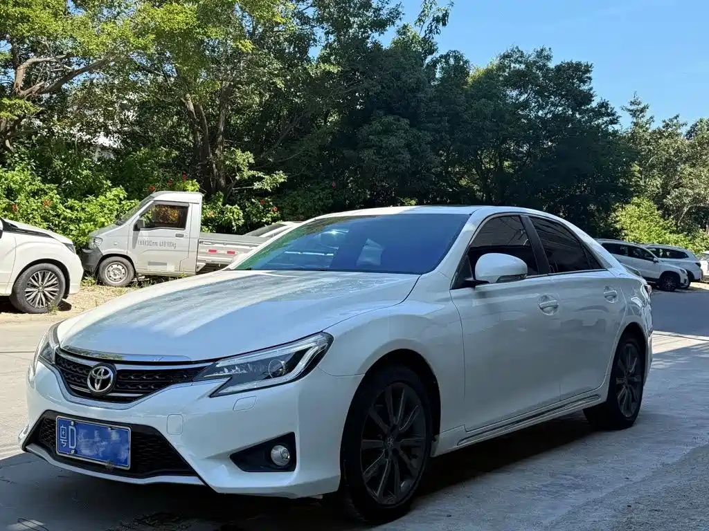 Toyota Reiz
