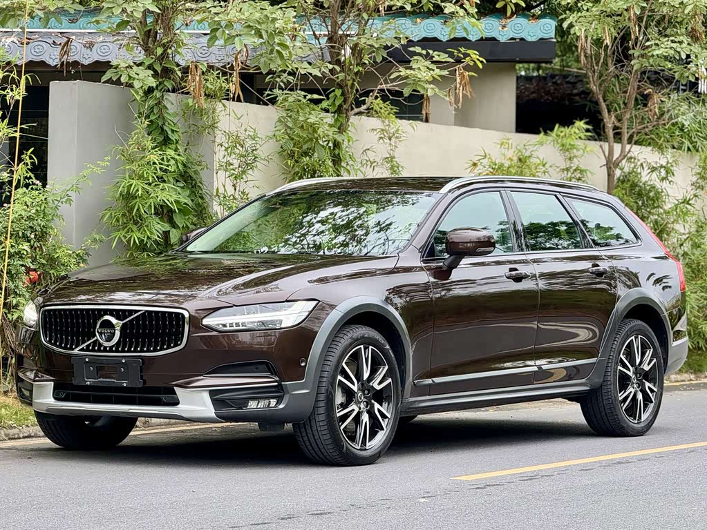 Volvo V90