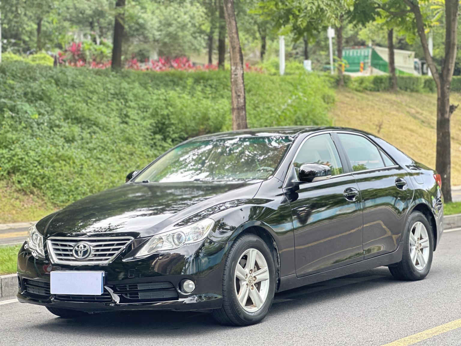 Toyota Reiz