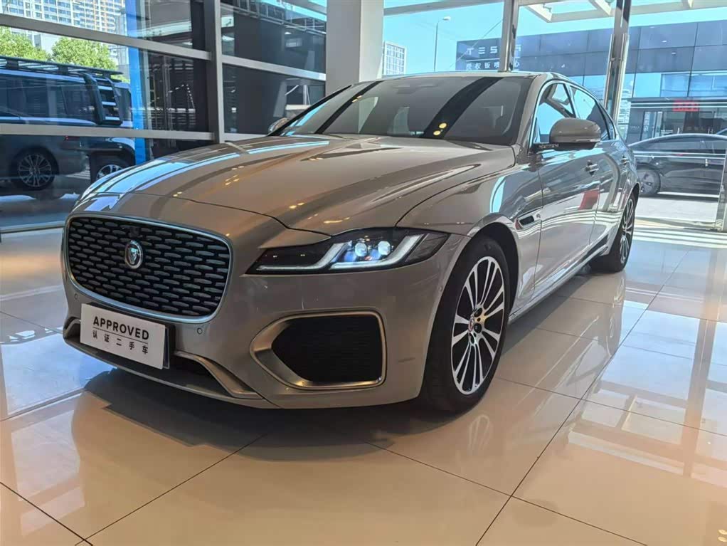 Jaguar XFL