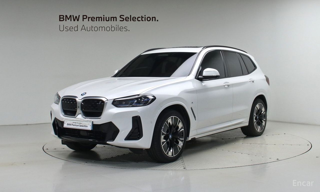 BMW iX3