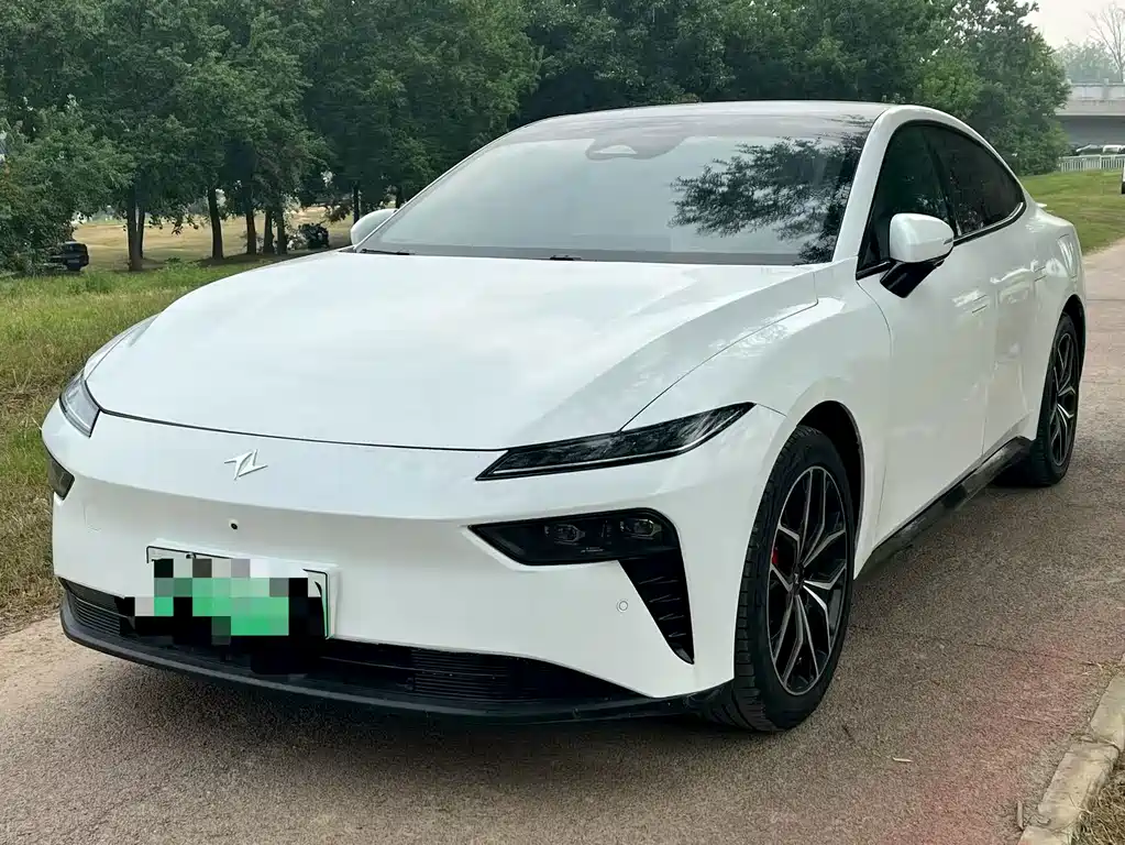 Dongfeng eπ007
