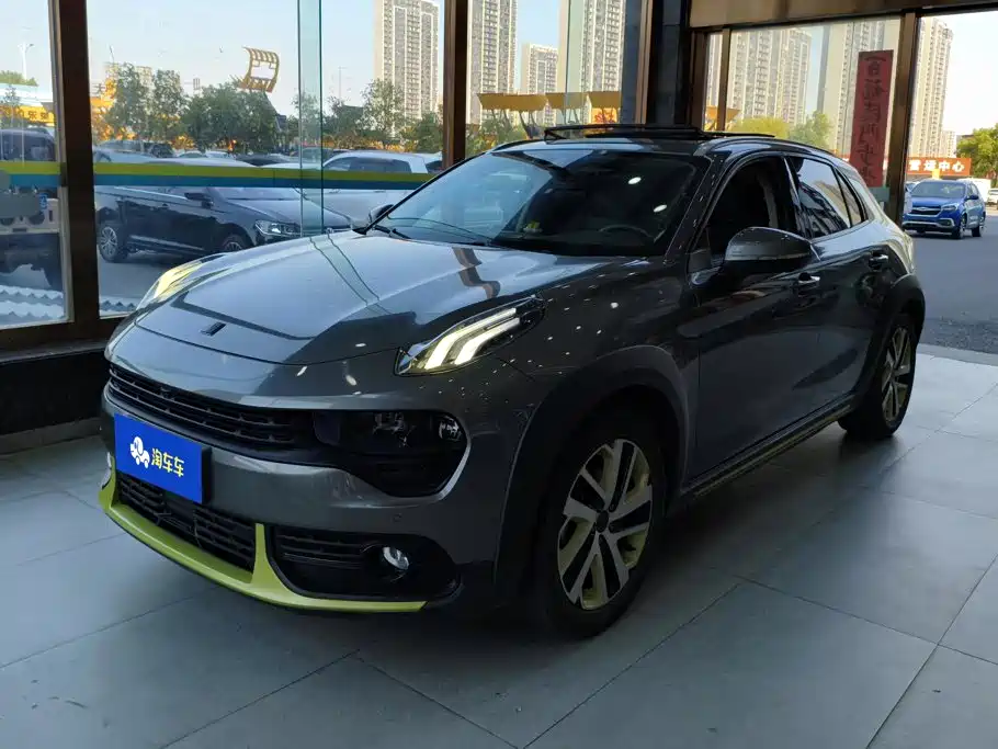 Lynk & Co 02