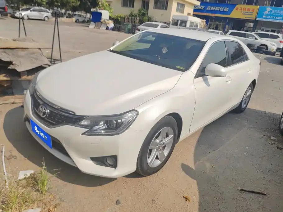 Toyota Reiz