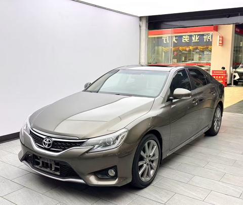 Toyota Reiz