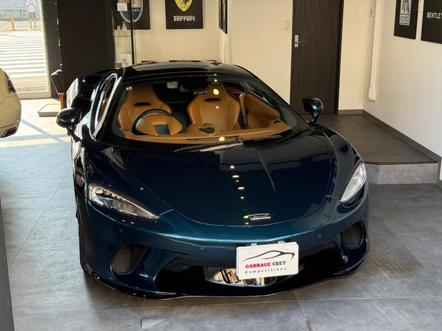 McLaren GT