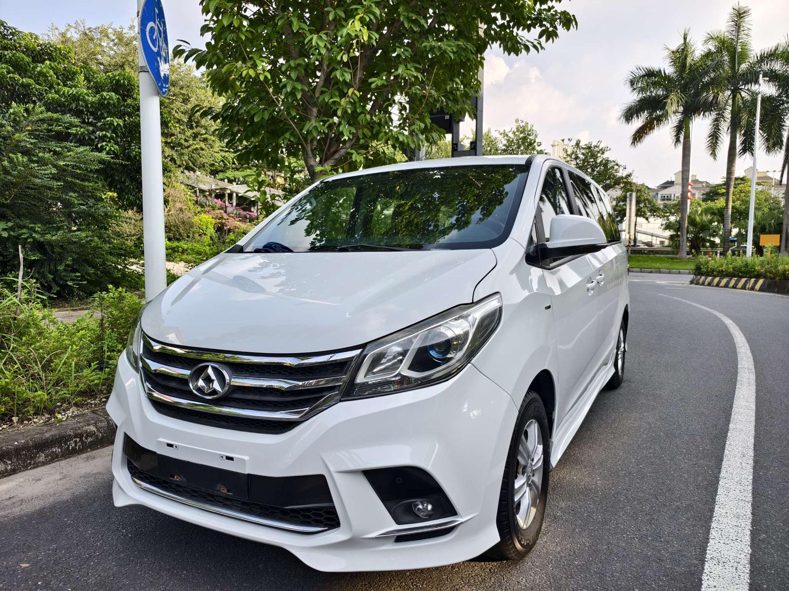 Maxus G10