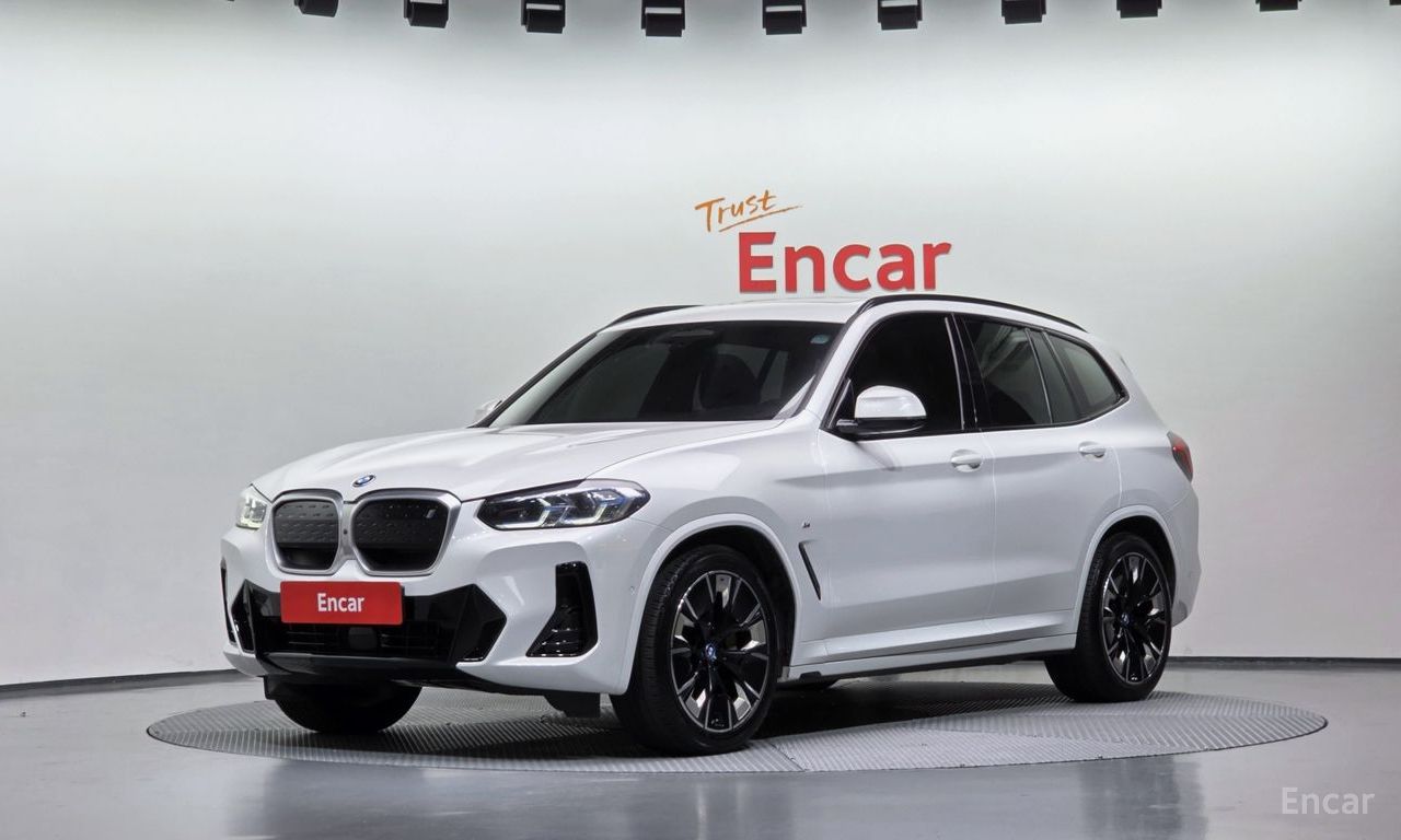 BMW iX3