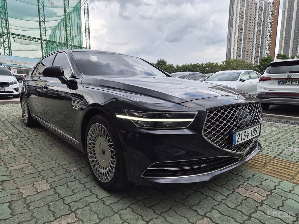 Genesis G90