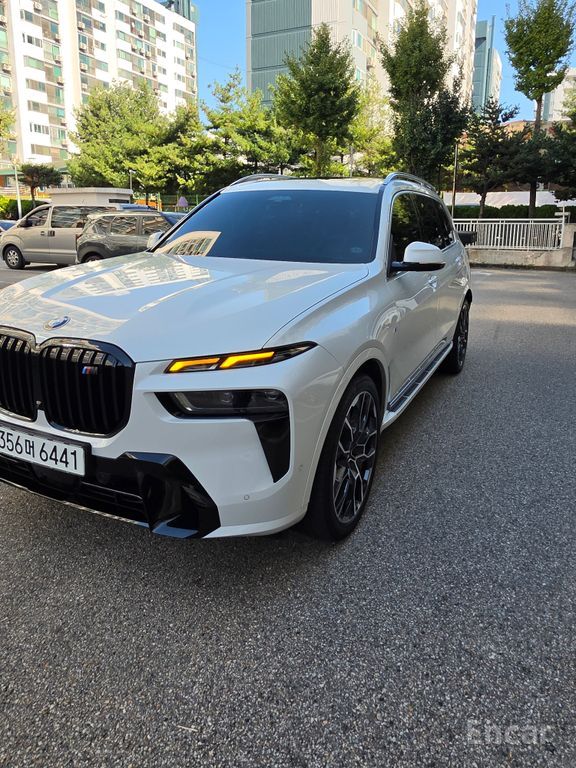 BMW X7