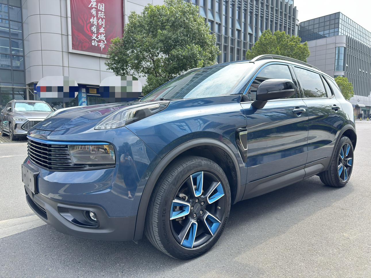 Lynk & Co 01
