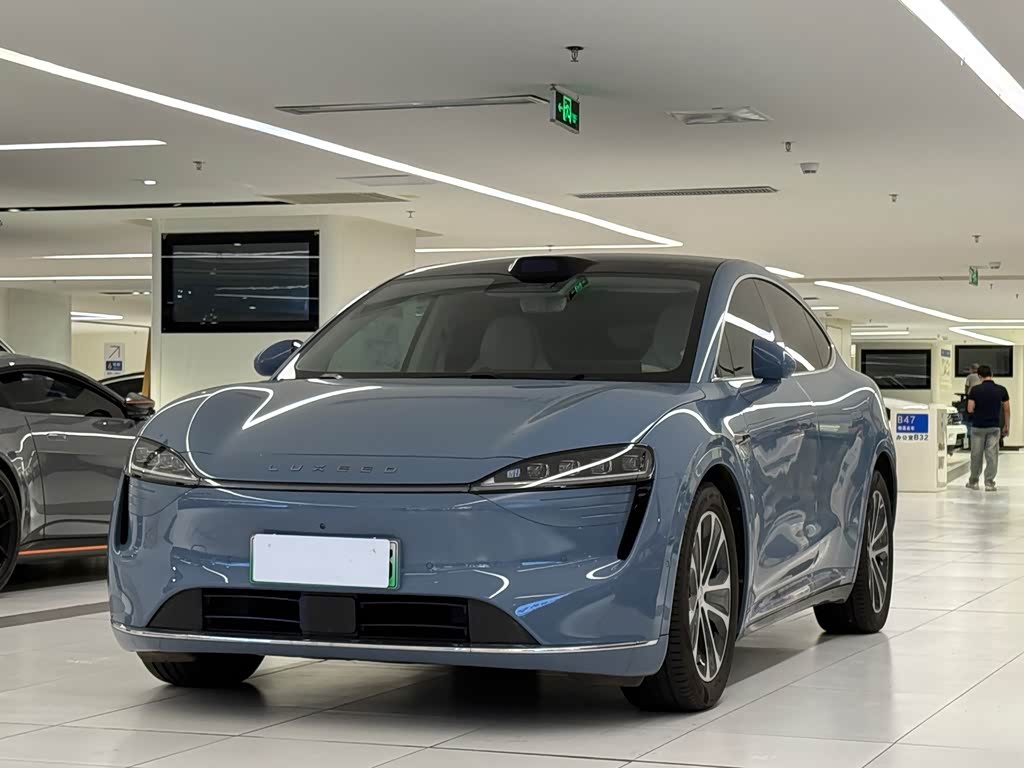 Luxeed R7
