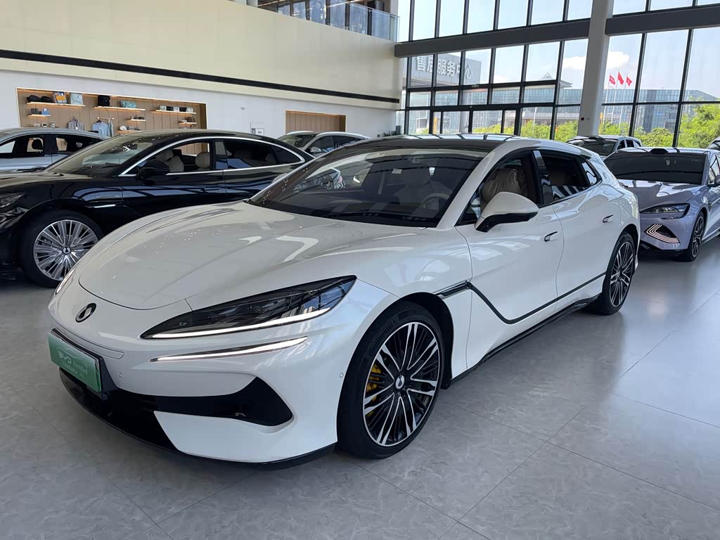 Denza Z9GT