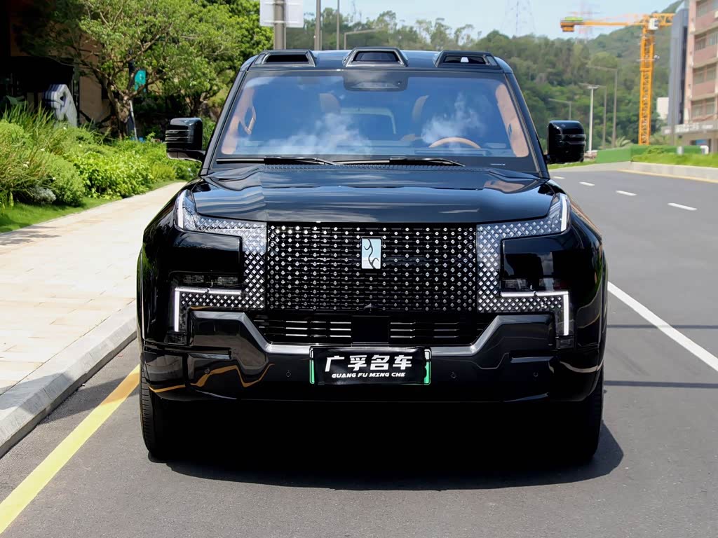 Yangwang U8 L