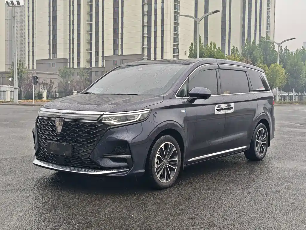 Roewe iMAX8