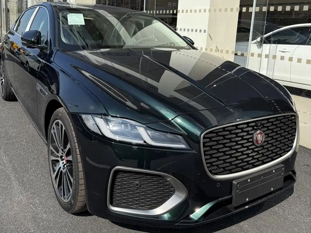 Jaguar XFL