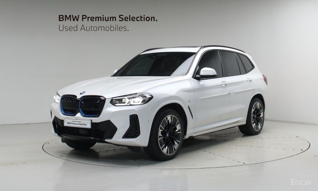 BMW iX3