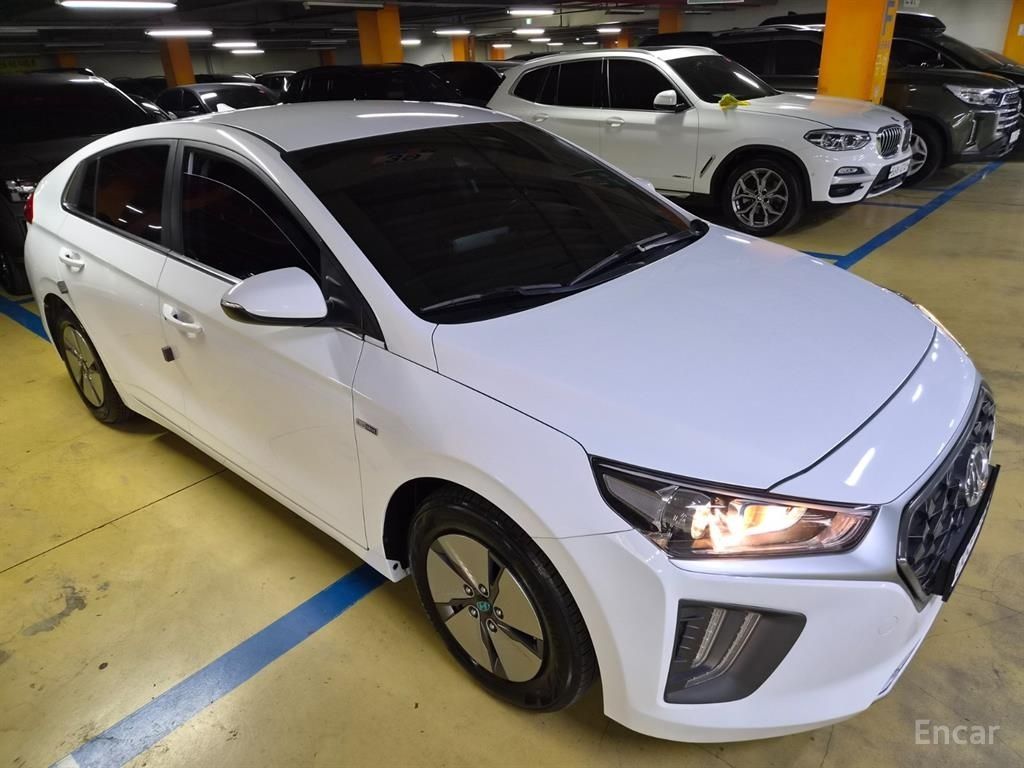 Hyundai IONIQ