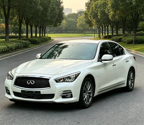 Infiniti Q50L
