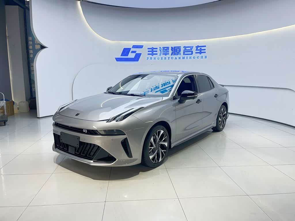 Lynk & Co 03