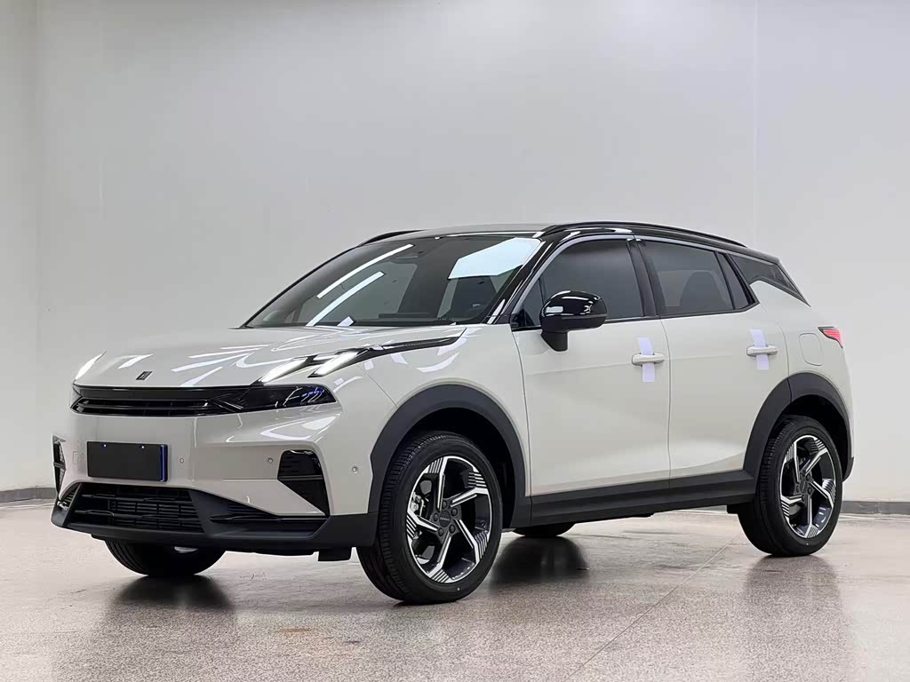 Lynk & Co 06