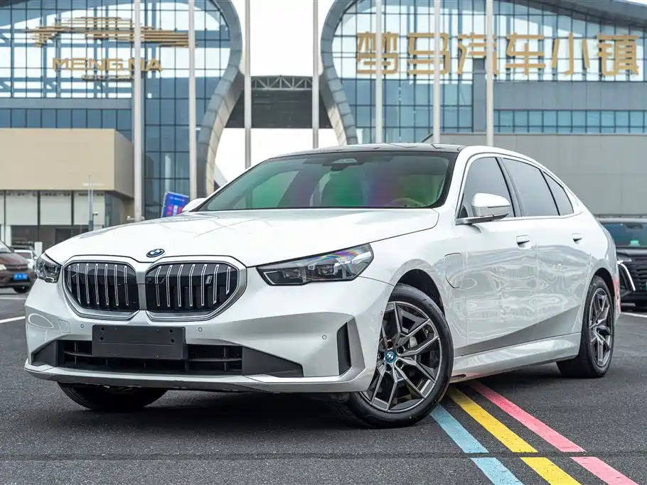 BMW i5
