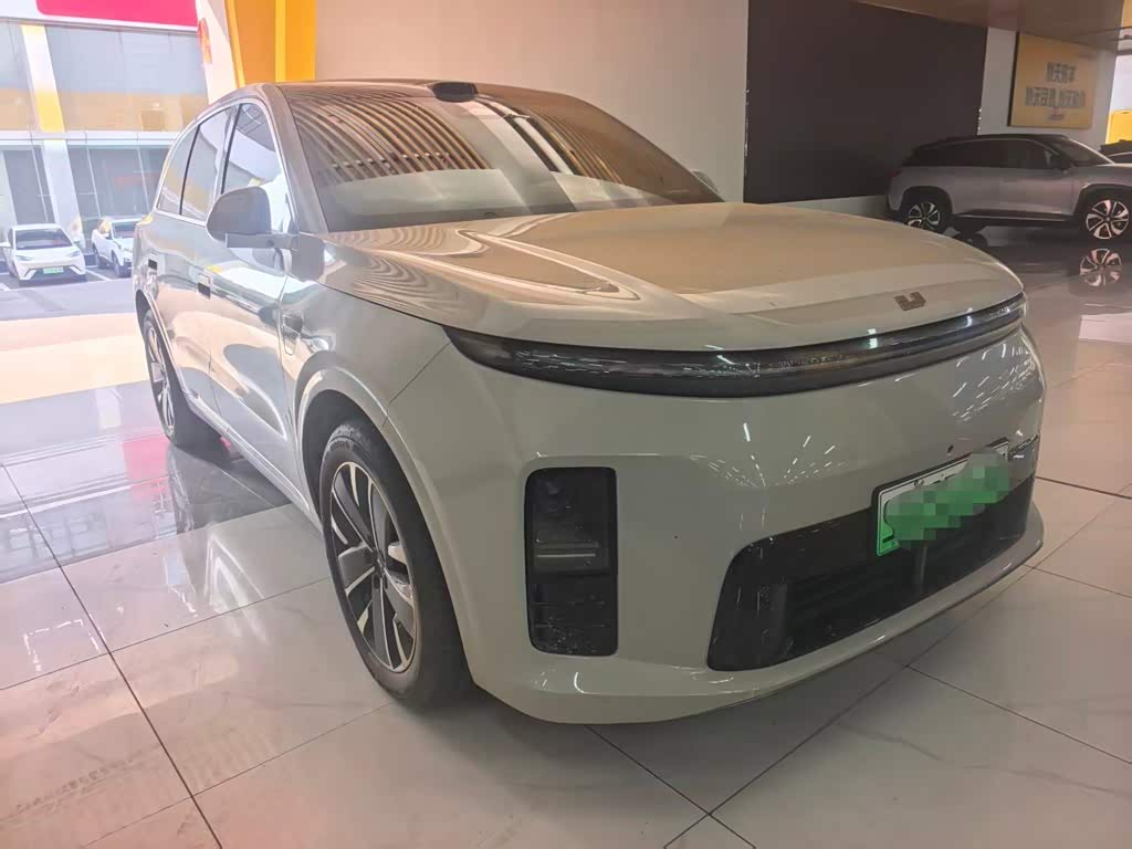 Li Auto L6