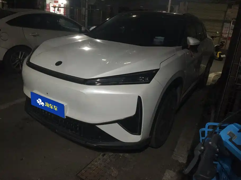 Dongfeng L7