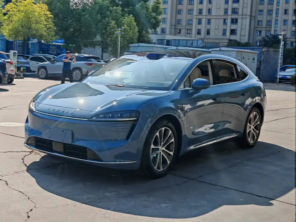 Luxeed R7