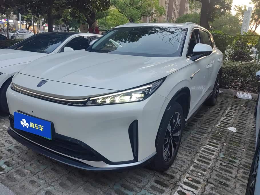 Roewe D5X DMH