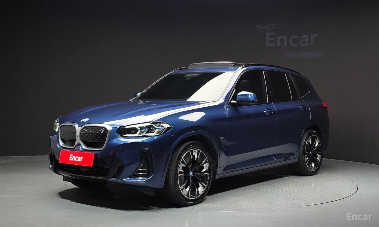 BMW iX3