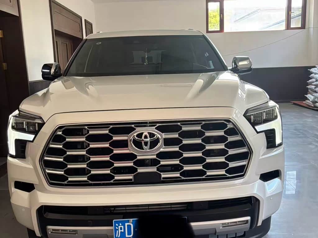 Toyota Sequoia