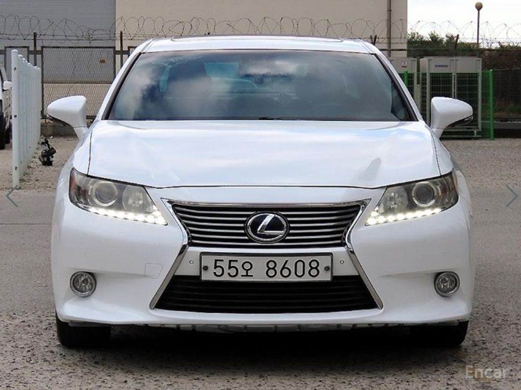 Lexus ES