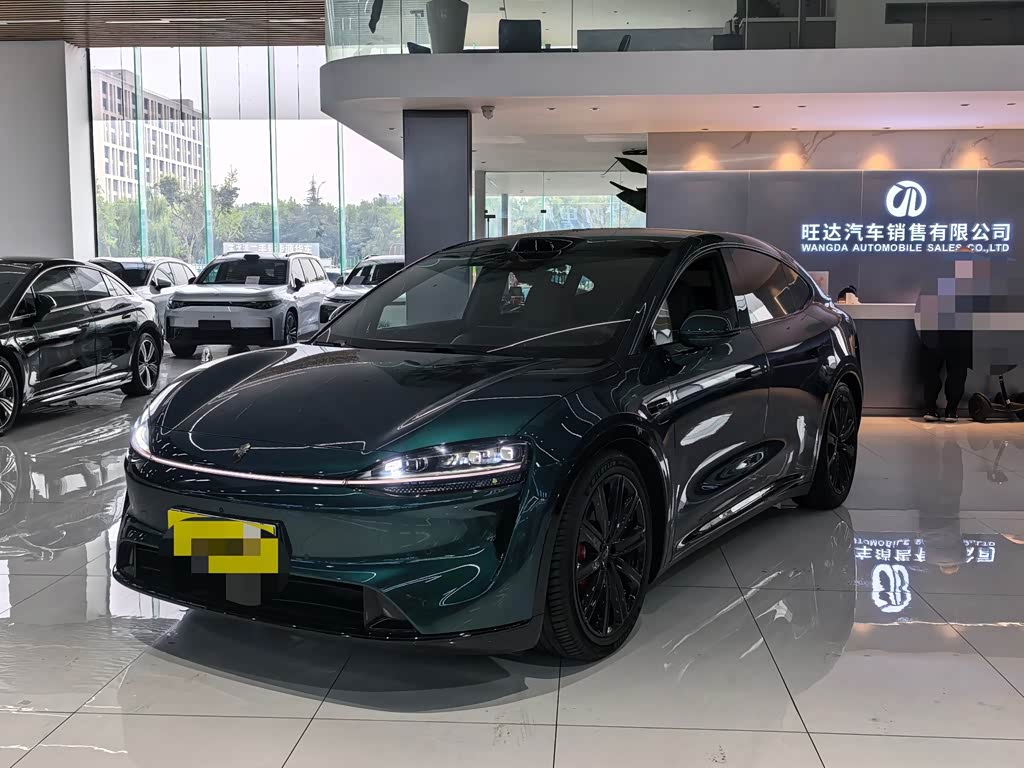 Luxeed R7