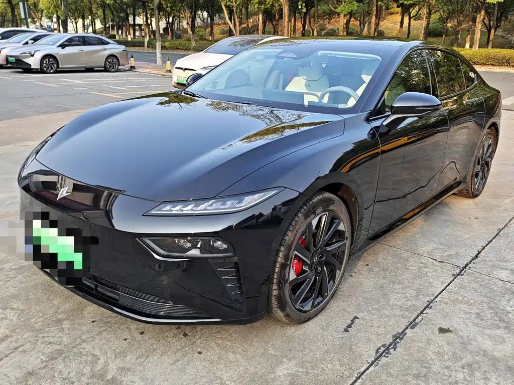Dongfeng eπ007