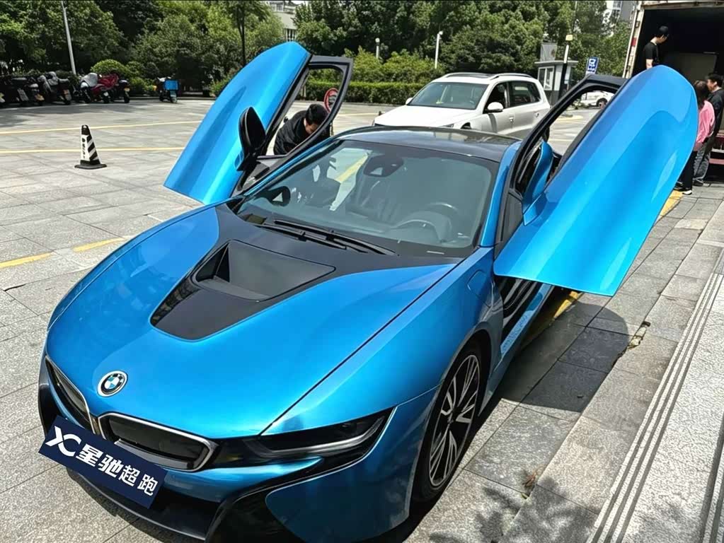 BMW i8