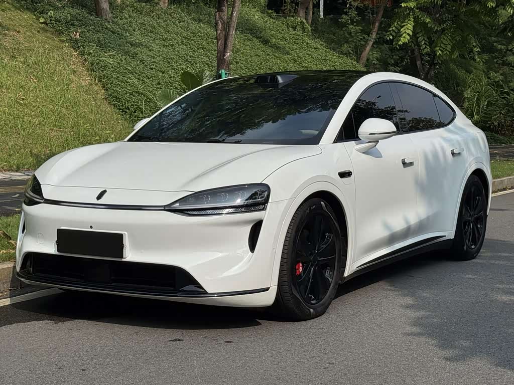 Luxeed R7
