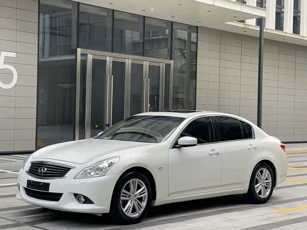 Infiniti G