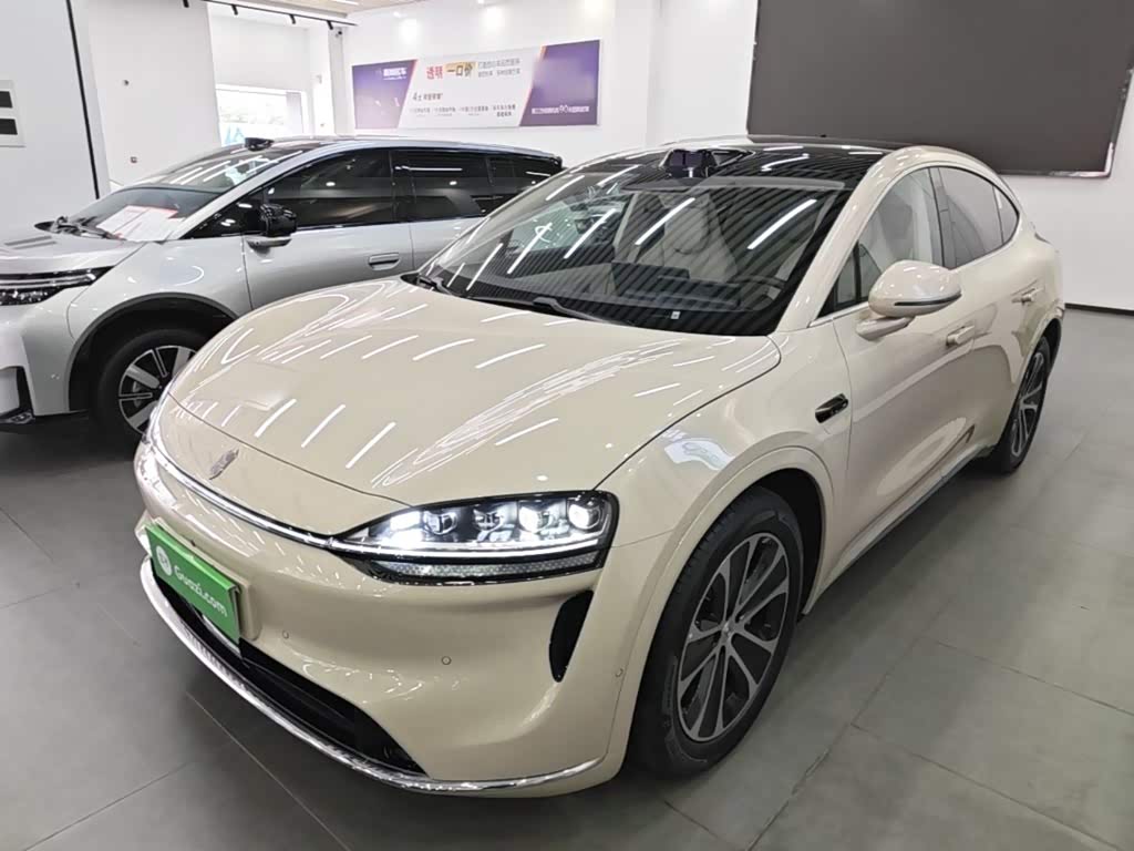 Luxeed R7