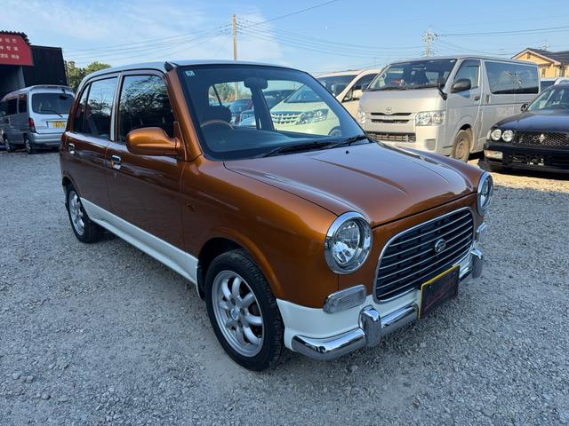Daihatsu Mira Gino