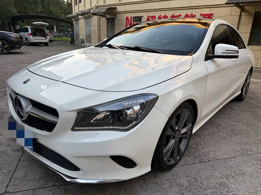 Mercedes-Benz CLA