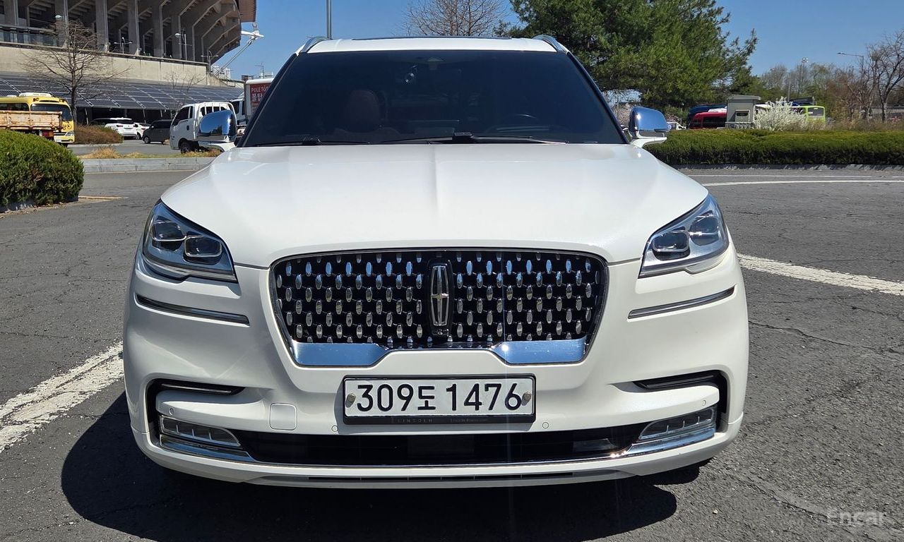 Lincoln Aviator