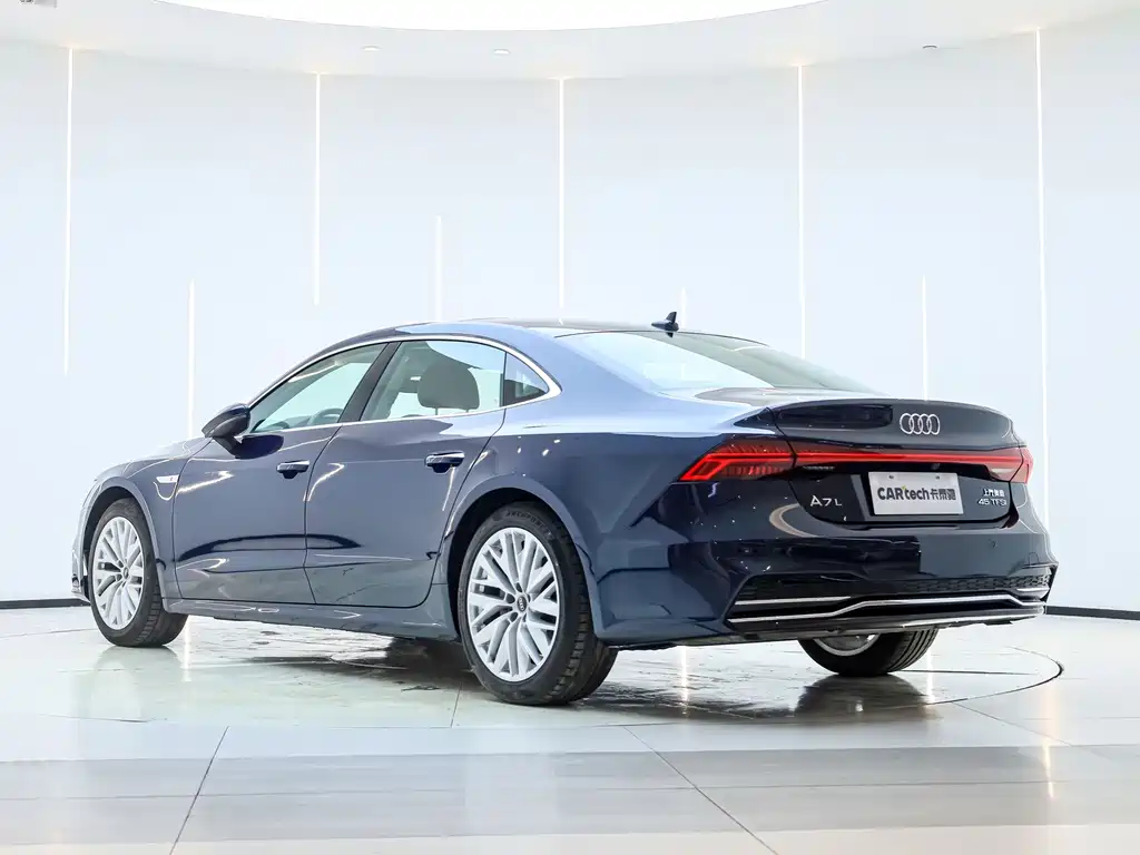 Audi A7L