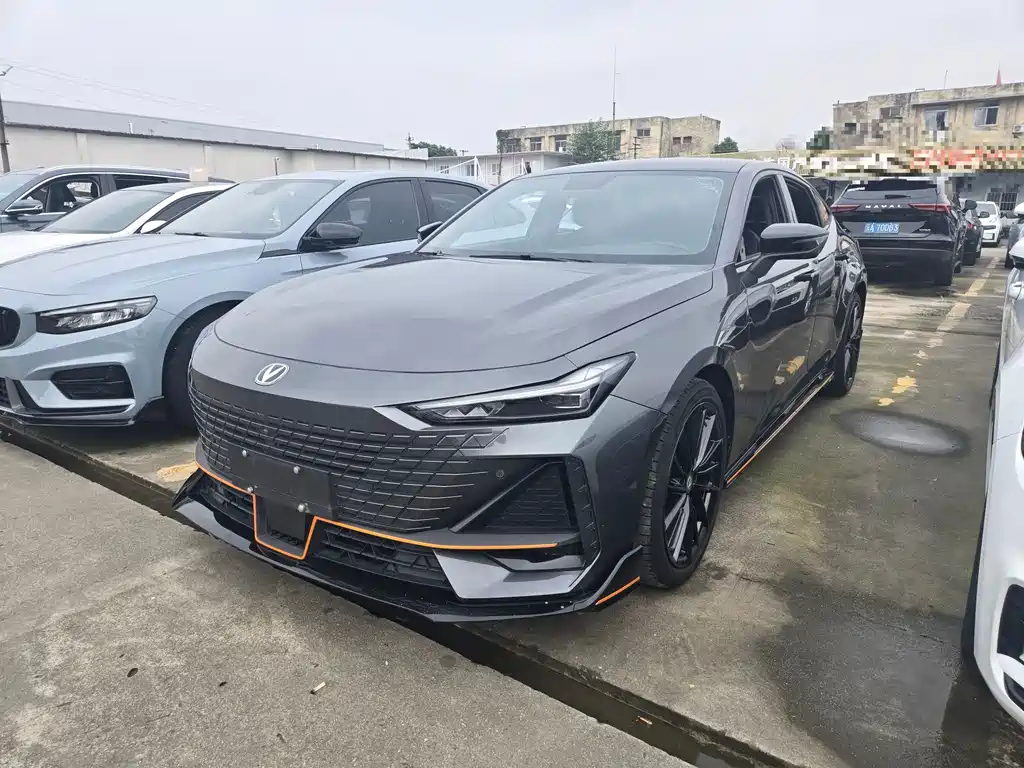 Changan UNI-V